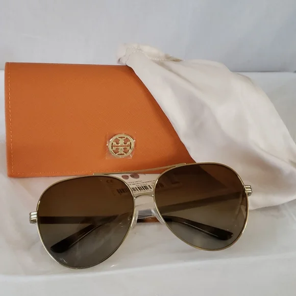 Tory Burch | Accessories | New Tory Burch Polarized 62mm  display picture 2